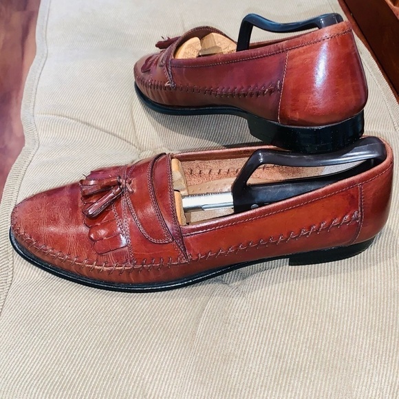 Claybrooke Leather Tassel Loafers. - Picture 2 of 14